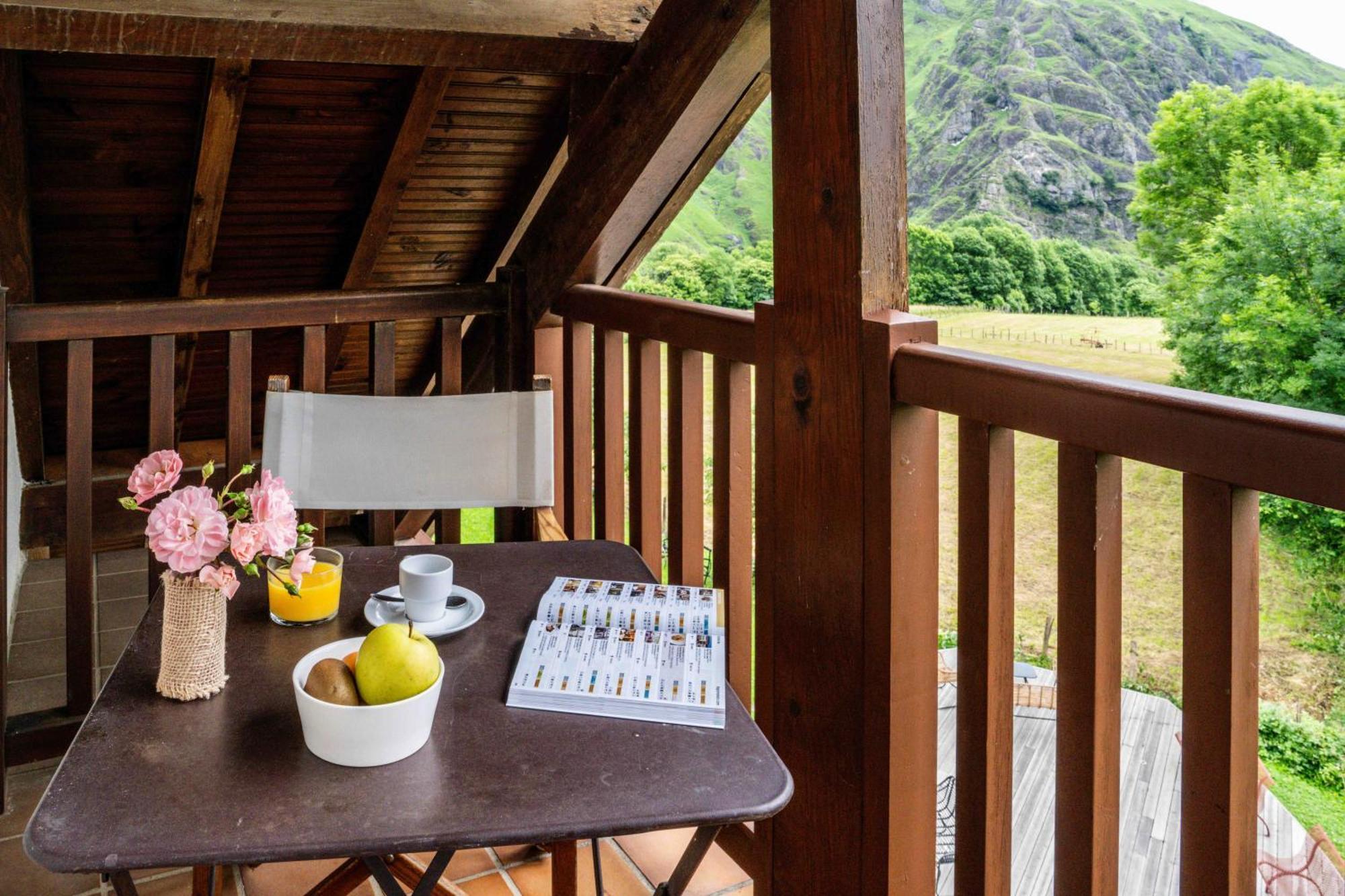 Logis Hotel Etchemaite Larrau Exterior photo