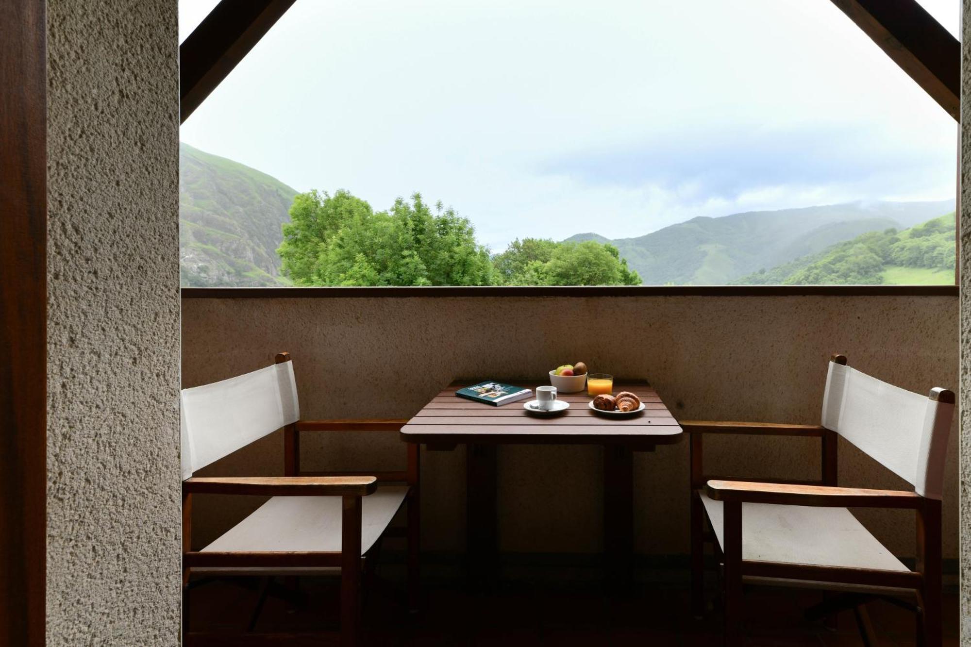 Logis Hotel Etchemaite Larrau Exterior photo